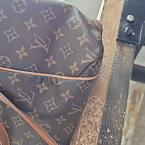 🔥1DAYSALE🔥Louis Vuitton Monogram Totally MM - Picture 9 of 17